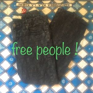 Free People: Black Skinny Ankle Jeans!